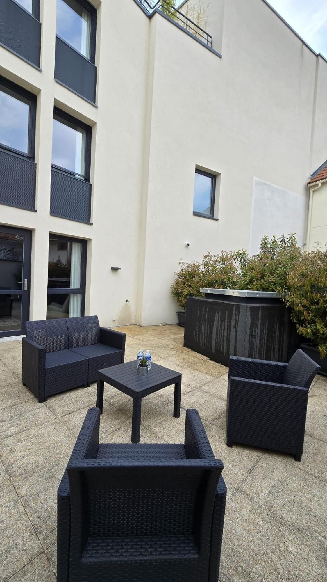 Residence Du Parc Vanves - Rooftop & Climatisation Exteriér fotografie